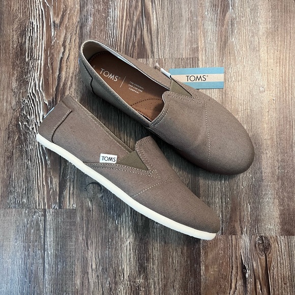 NWT TOMS Dusty Olive Women’s Redondo Shoe - Picture 2 of 6